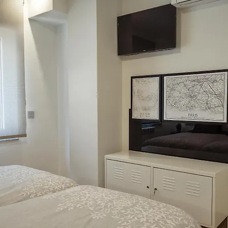 Apartment Homely *